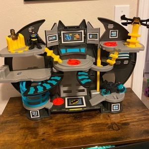Imaginext Batman Batcave